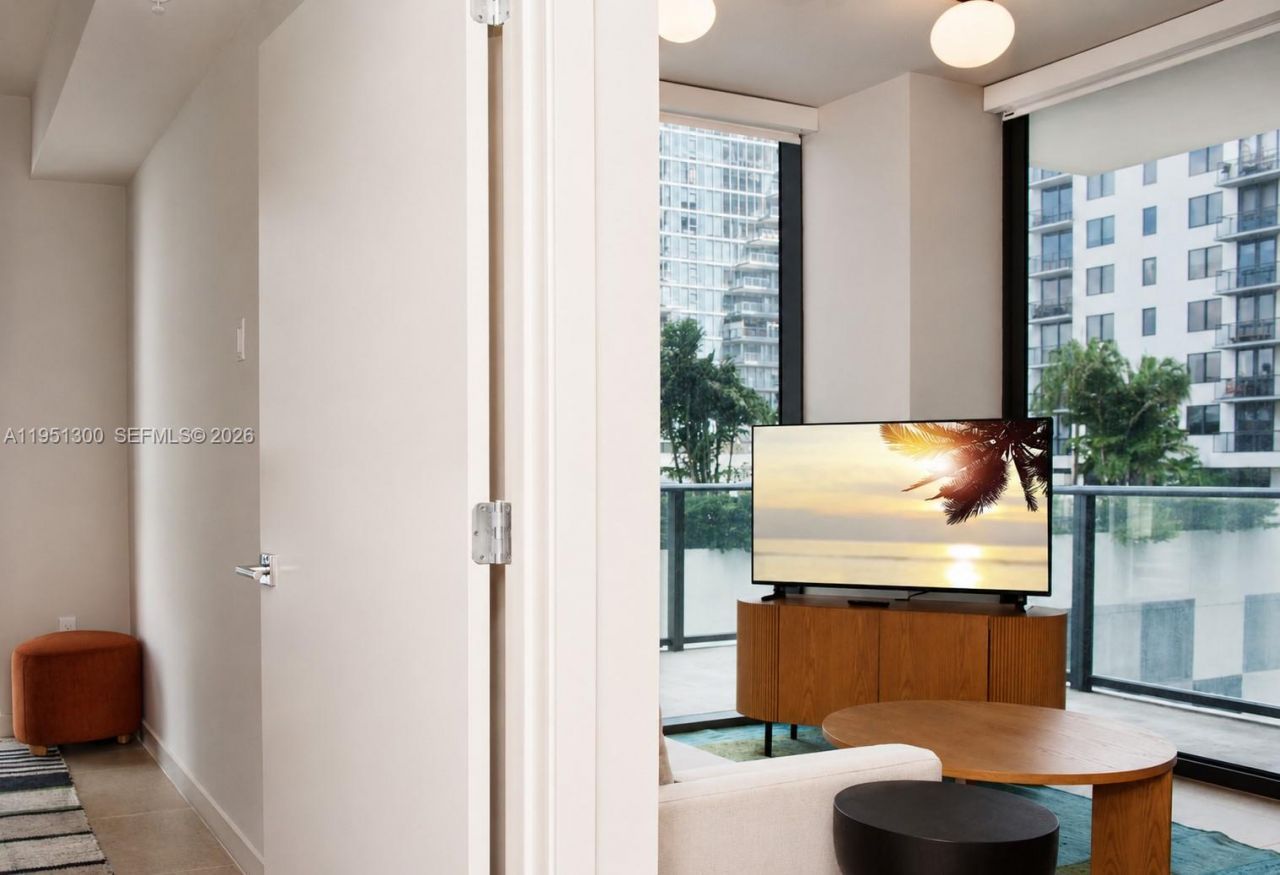 11 NE 6th St, Unit 1109, Miami, FL 33132 Photo