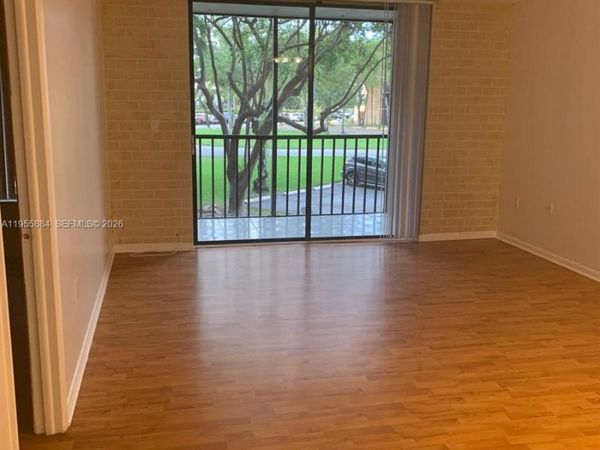 8520 SW 133rd Ave Rd, Unit 204, Miami, FL 33183