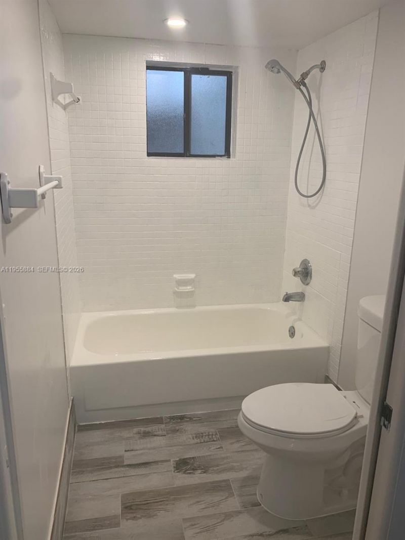 8520 SW 133rd Ave Rd, Unit 204, Miami, FL 33183 Photo