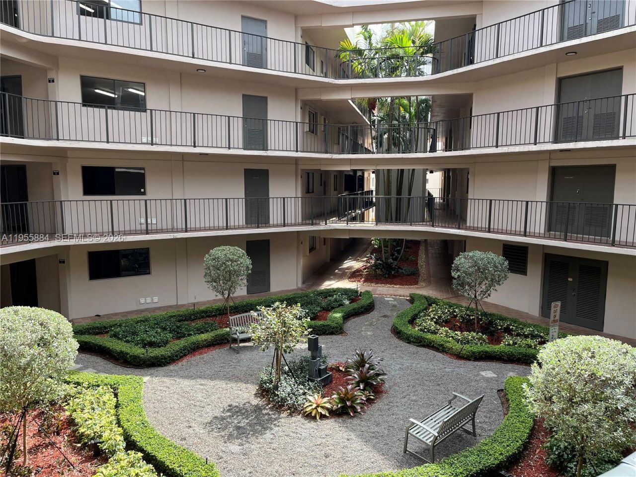 8520 SW 133rd Ave Rd, Unit 204, Miami, FL 33183 Photo