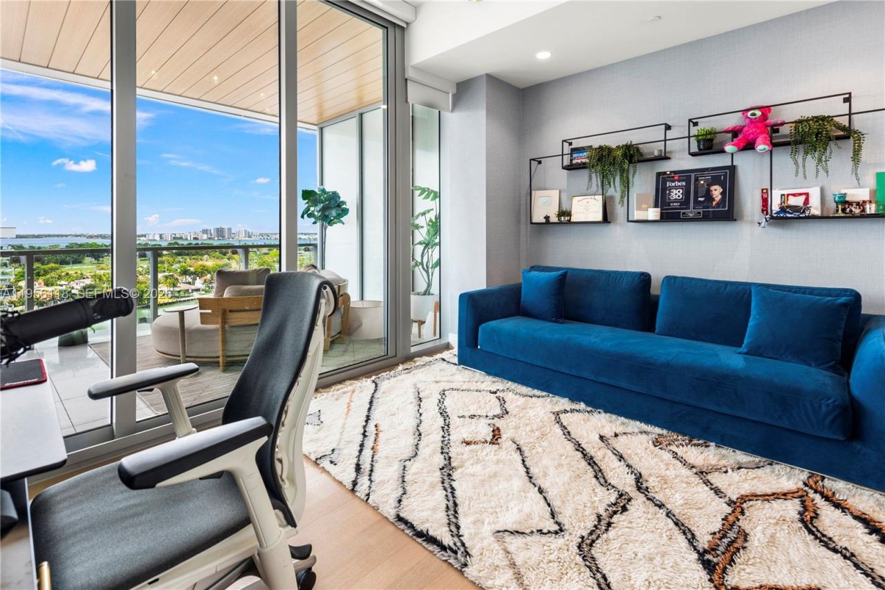 5775 Collins Ave , Unit 1405, Miami Beach, FL 33140 Photo