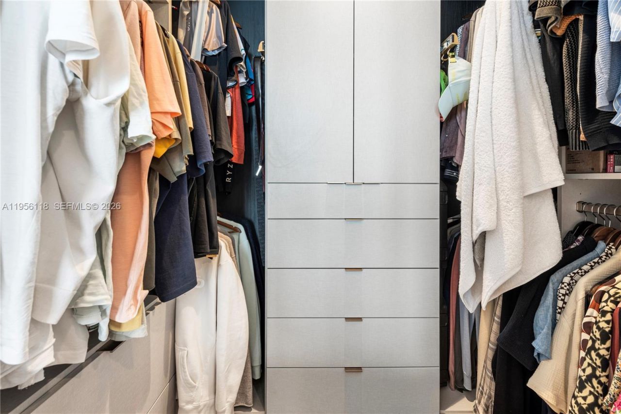 5775 Collins Ave , Unit 1405, Miami Beach, FL 33140 Photo