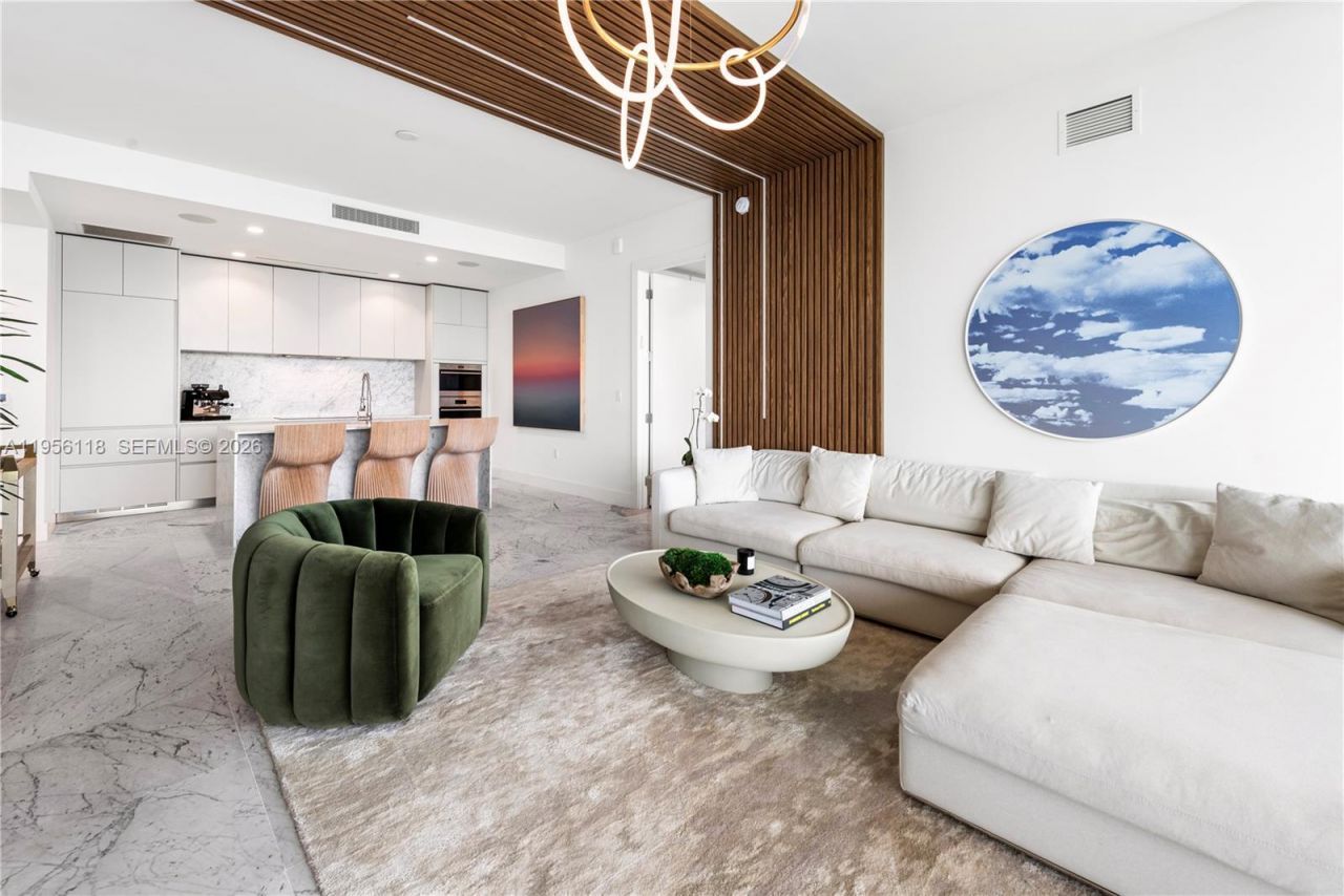 5775 Collins Ave , Unit 1405, Miami Beach, FL 33140 Photo