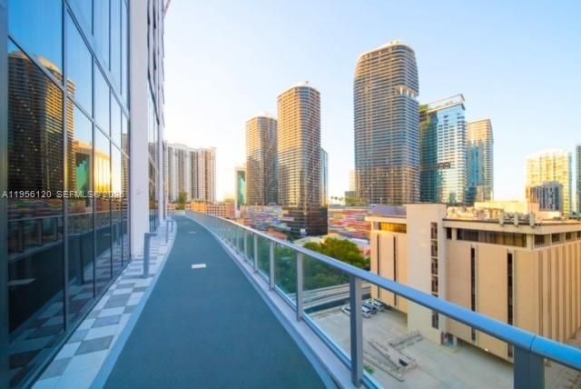 1010 Brickell Ave, Unit 1510, Miami, FL 33131 Photo