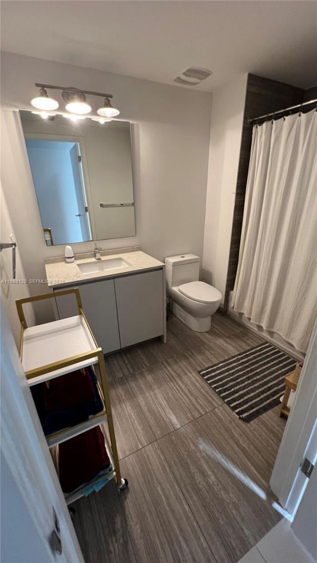 1010 Brickell Ave, Unit 1510, Miami, FL 33131 Photo