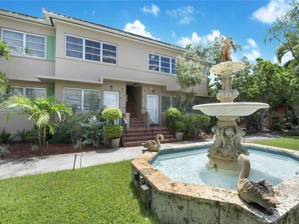 36 Almeria Ave, Unit 12, Coral Gables, FL 33134