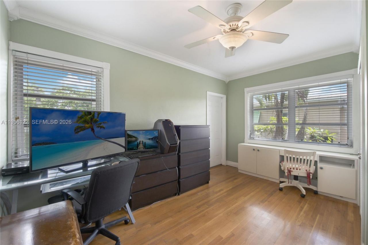 36 Almeria Ave, Unit 12, Coral Gables, FL 33134 Photo