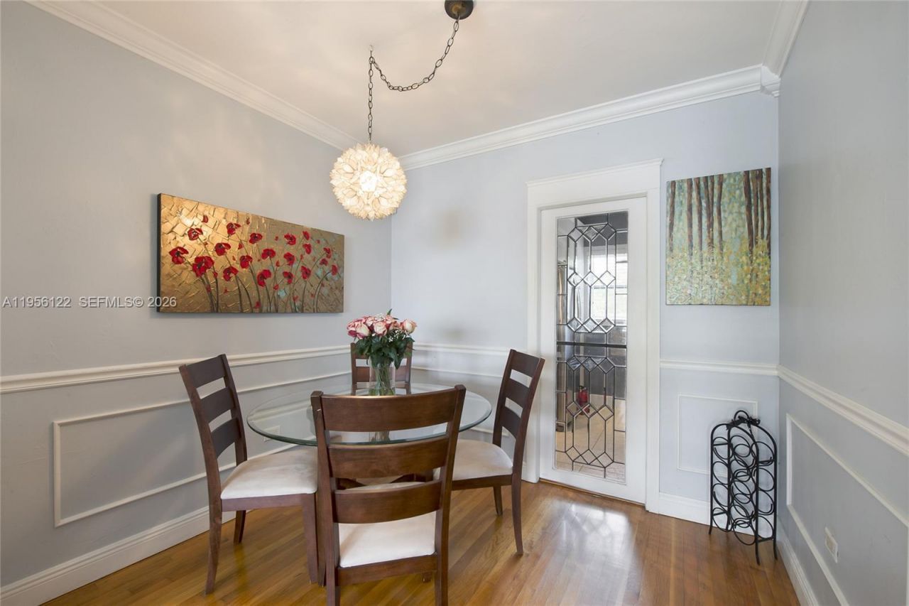 36 Almeria Ave, Unit 12, Coral Gables, FL 33134 Photo