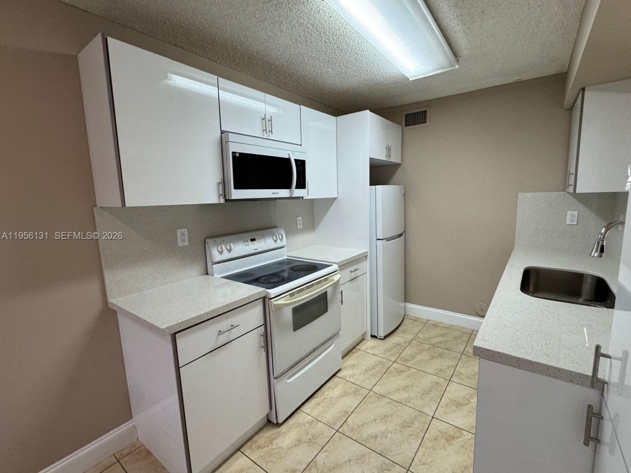 4654 NW 97th Ct , Unit 95, Doral, FL 33178 Photo