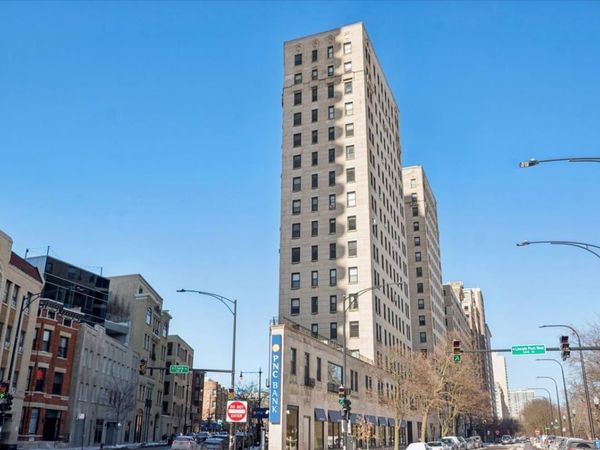2000 N Lincoln Park West, Unit 1311, Chicago, IL 60614