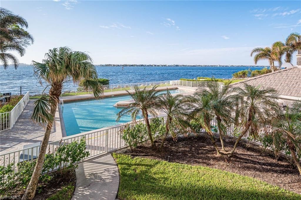 14220 Royal Harbour Ct, Unit 707, Fort Myers, FL 33908 Photo