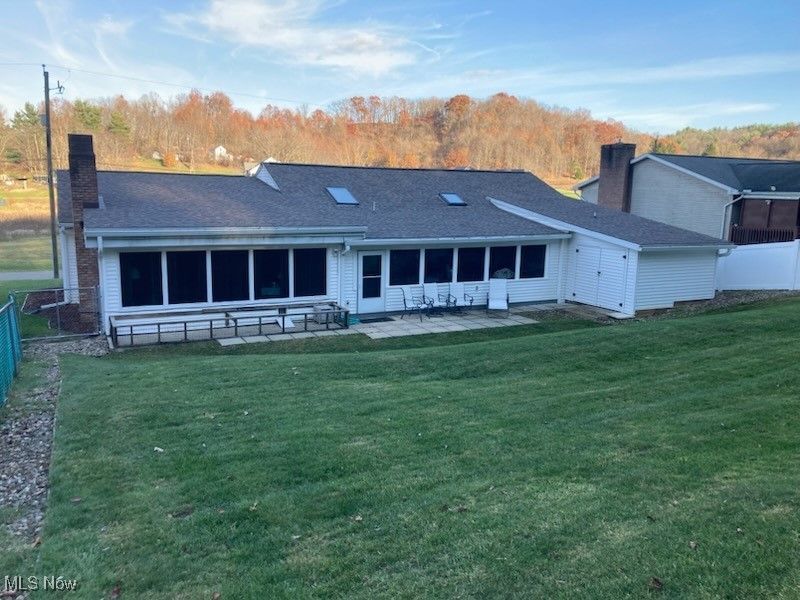 1184 Dawn Drive NE, New Philadelphia, OH 44663 Photo 2