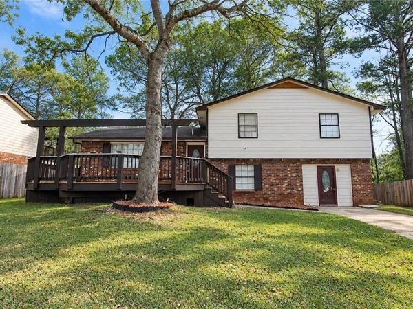 6566 Melandre Drive, Morrow, GA 30260
