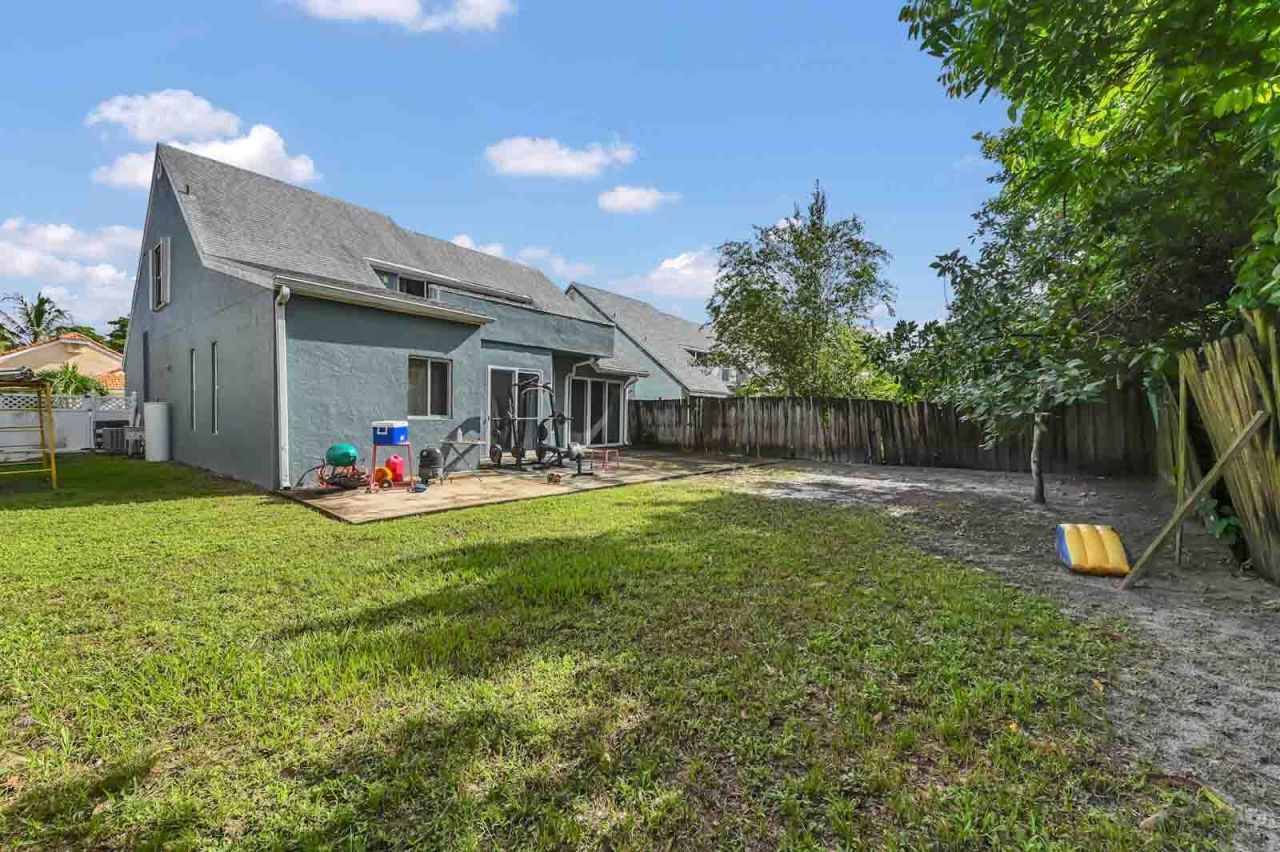 5120 Foxhall Drive S, West Palm Beach, FL 33417 Photo