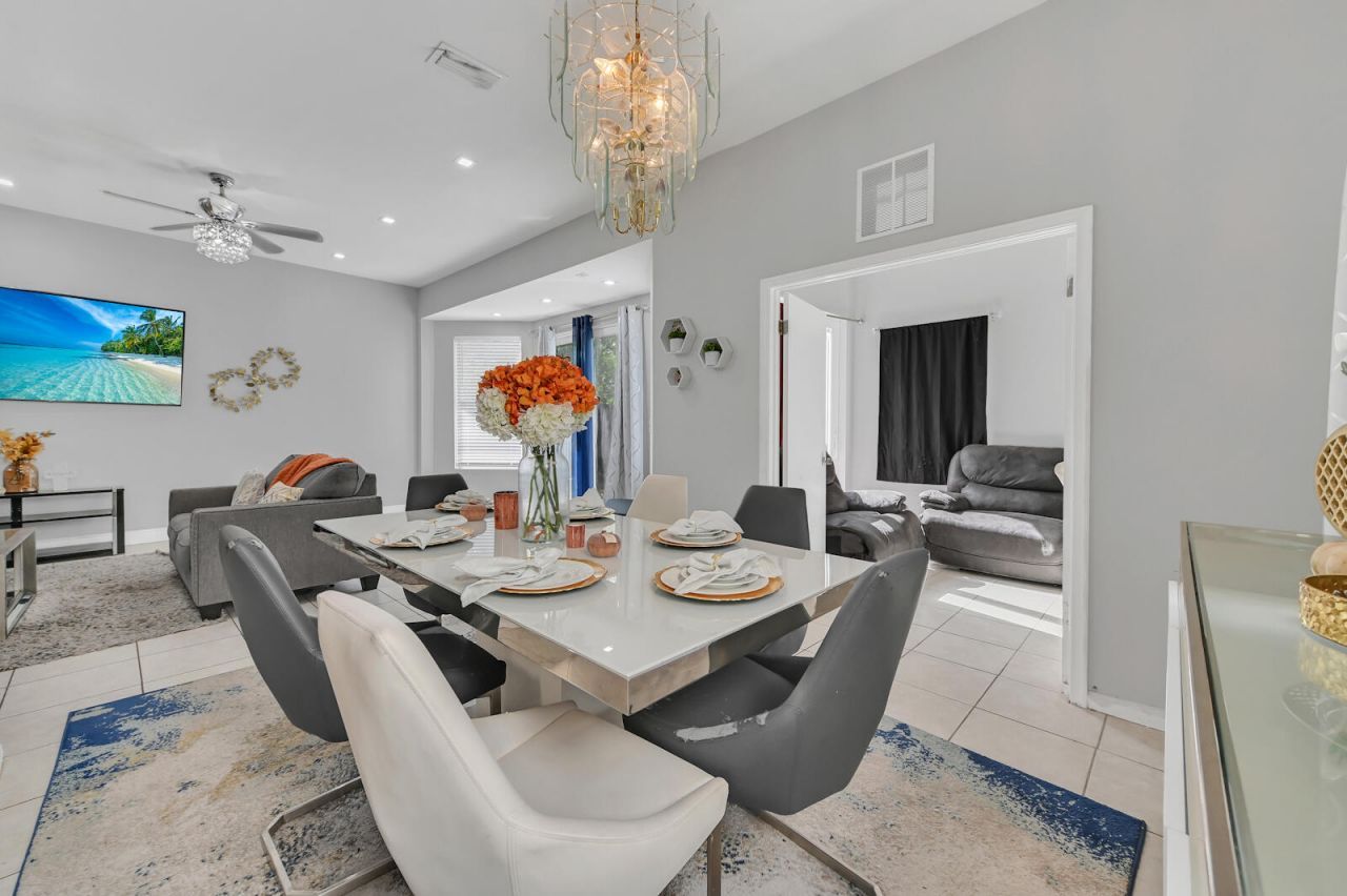 5120 Foxhall Drive S, West Palm Beach, FL 33417 Photo