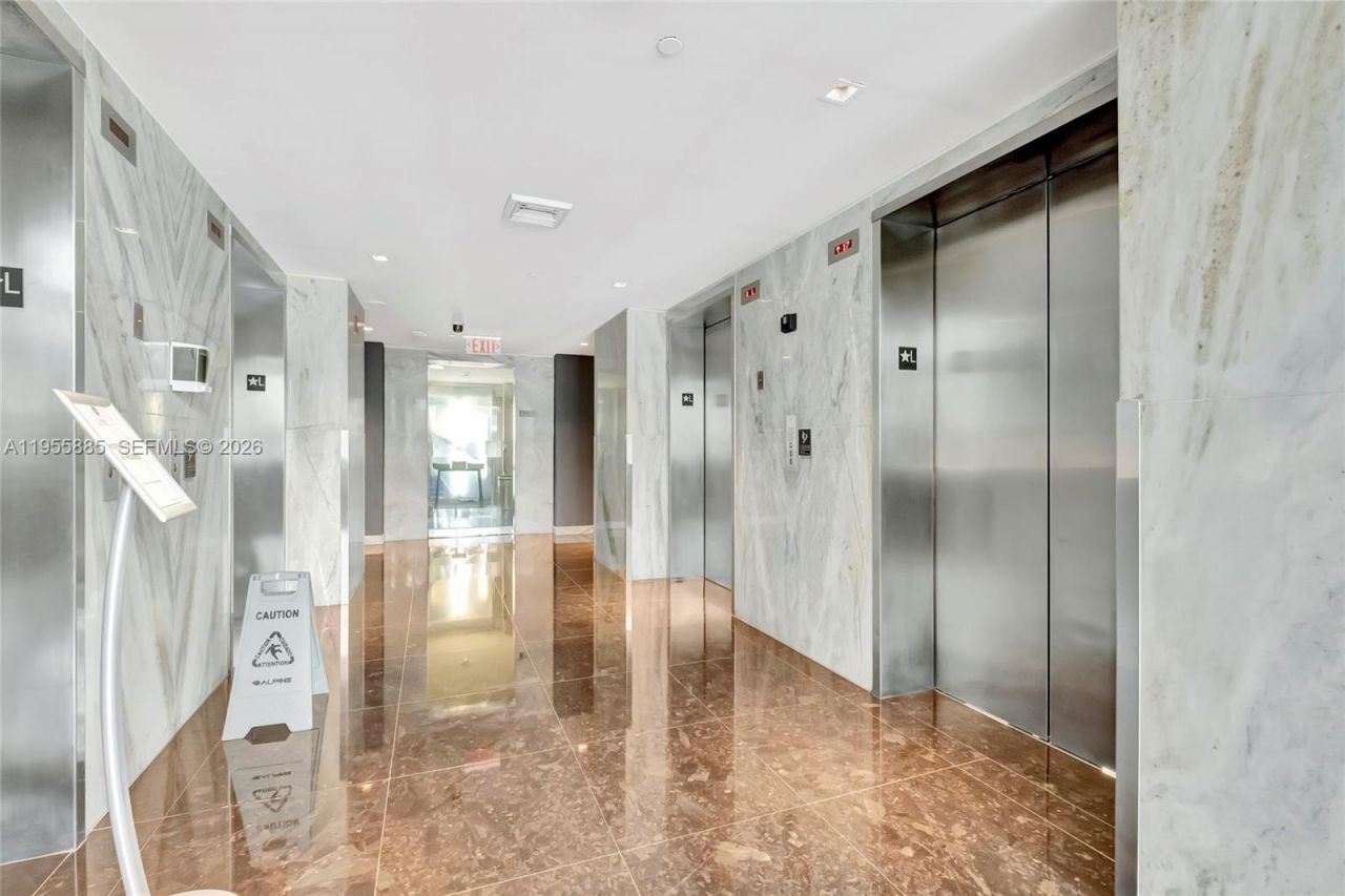 325 S Biscayne Blvd , Unit 2616, Miami, FL 33131 Photo