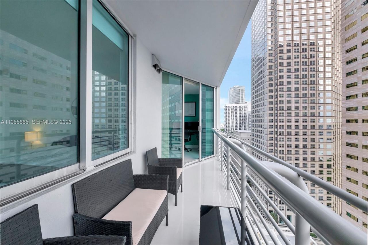 325 S Biscayne Blvd , Unit 2616, Miami, FL 33131 Photo