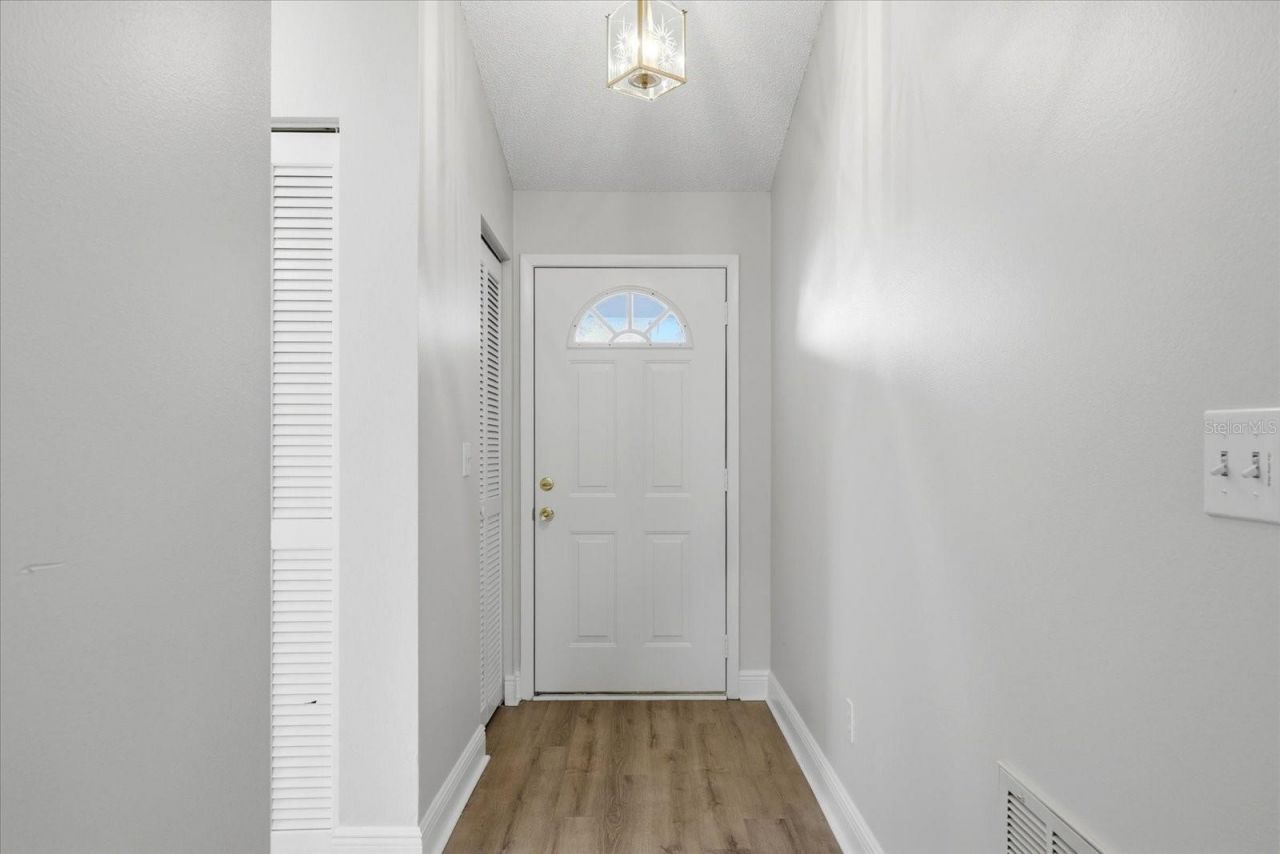 8132 Perth Drive, Largo, FL 33773 Photo