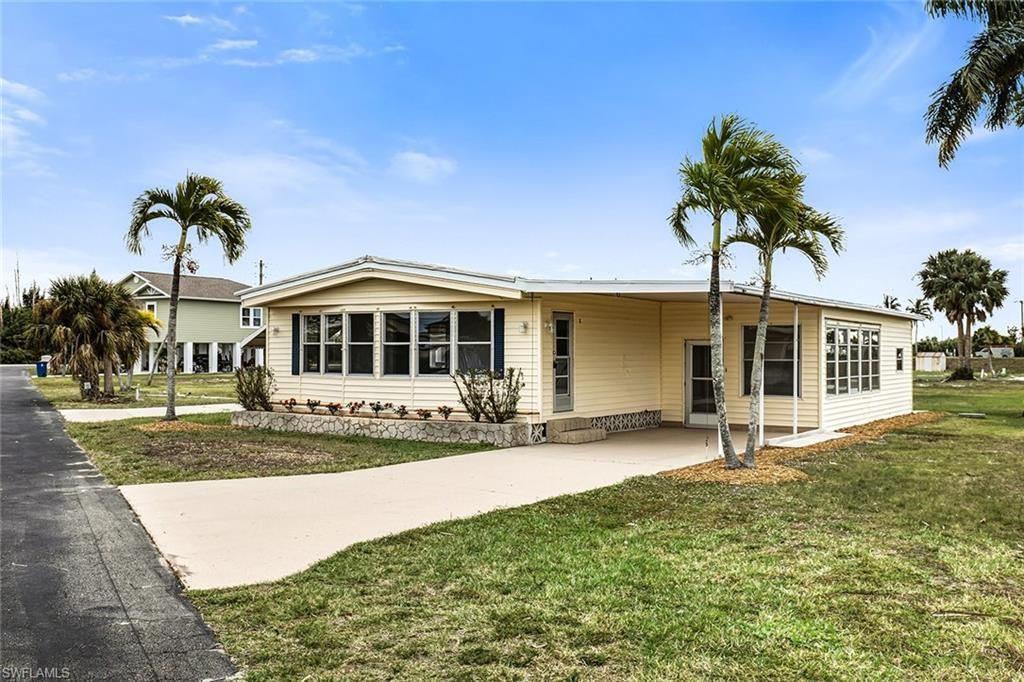 13651 Grackle Dr, Fort Myers, FL 33908 Photo