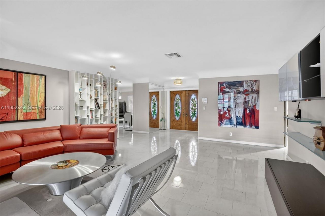 8704 Mahogany Ave, Plantation, FL 33324 Photo