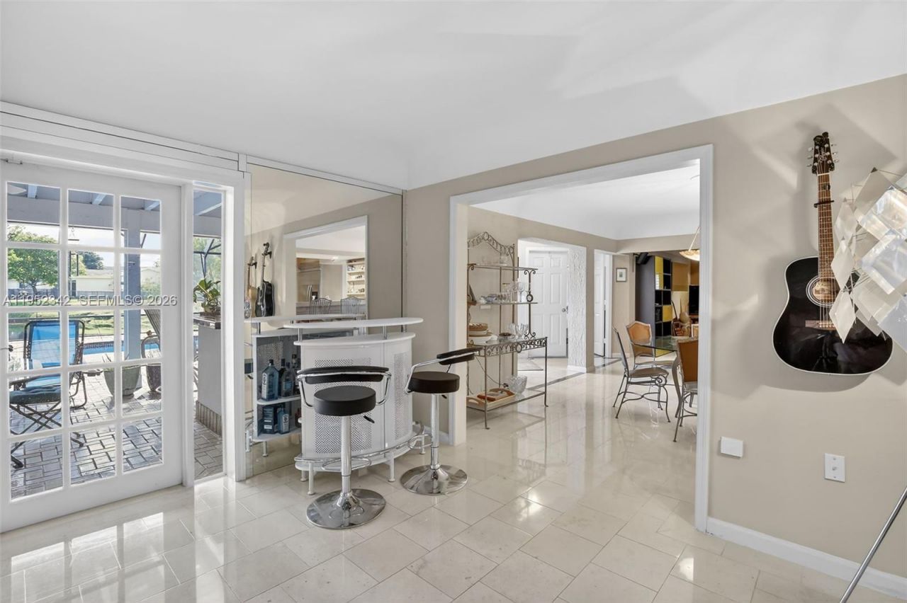 8704 Mahogany Ave, Plantation, FL 33324 Photo