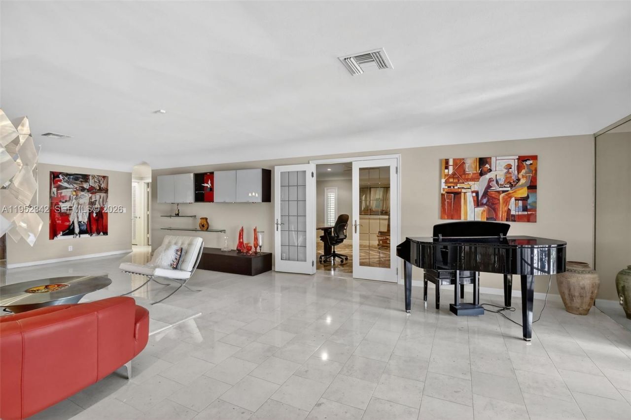 8704 Mahogany Ave, Plantation, FL 33324 Photo