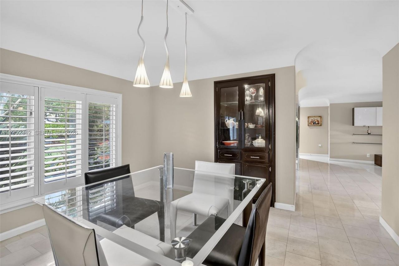 8704 Mahogany Ave, Plantation, FL 33324 Photo