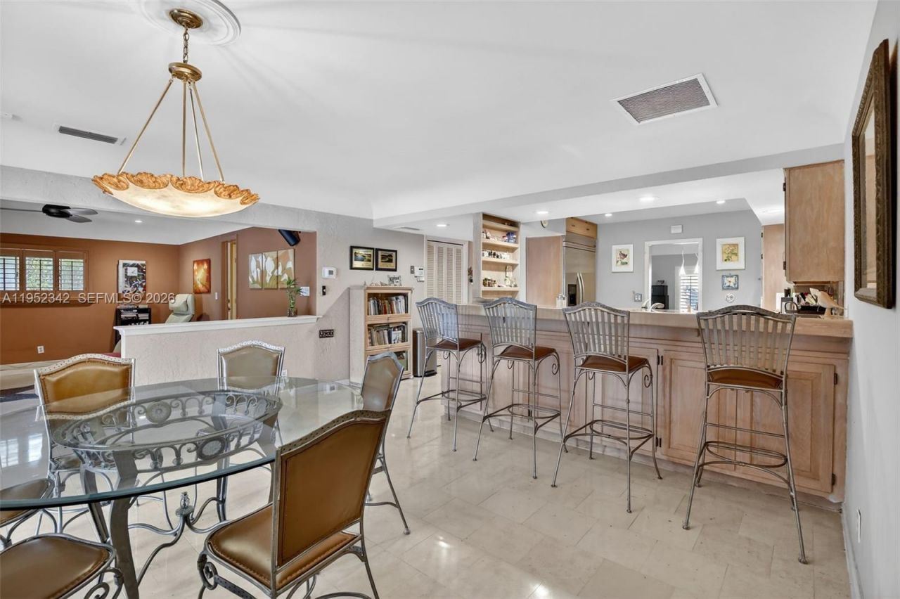 8704 Mahogany Ave, Plantation, FL 33324 Photo