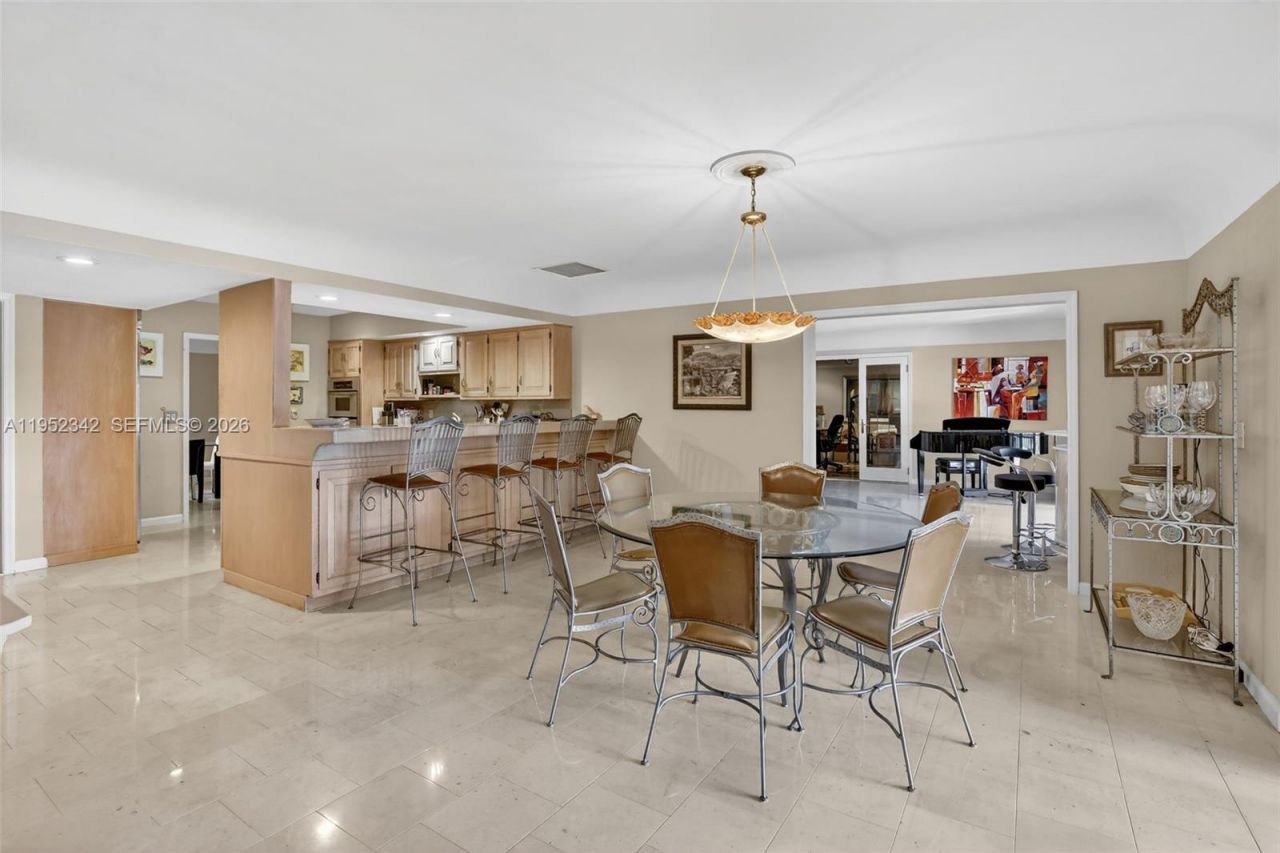 8704 Mahogany Ave, Plantation, FL 33324 Photo