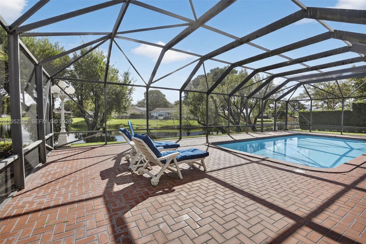 8704 Mahogany Ave, Plantation, FL 33324 Photo