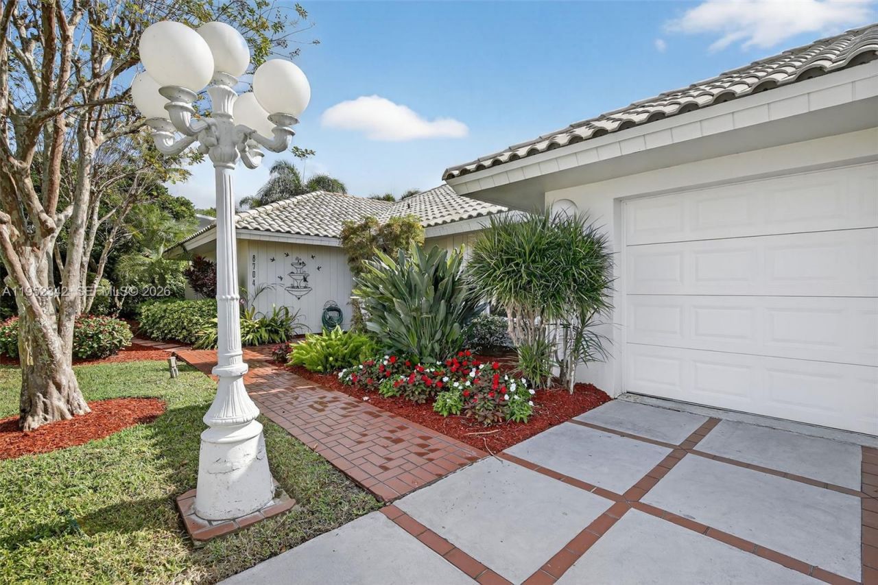 8704 Mahogany Ave, Plantation, FL 33324 Photo