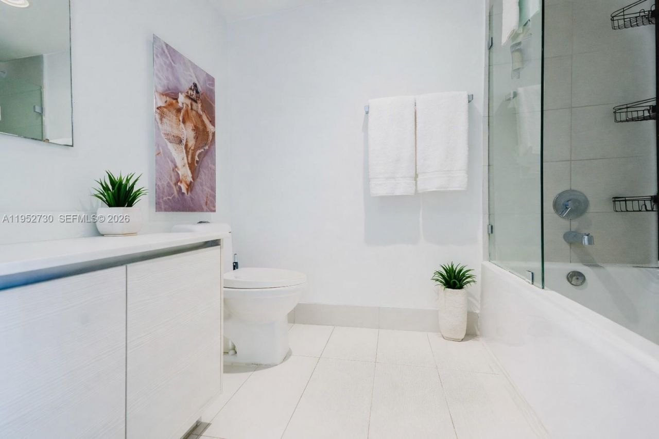 2602 E Hallandale Beach Blvd , Unit R707, Hallandale Beach, FL 33009 Photo