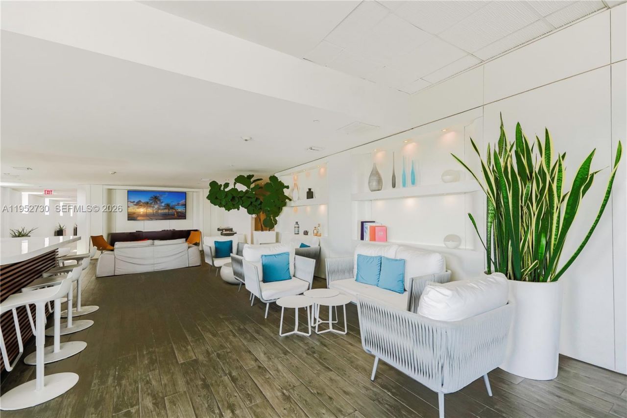 2602 E Hallandale Beach Blvd , Unit R707, Hallandale Beach, FL 33009 Photo