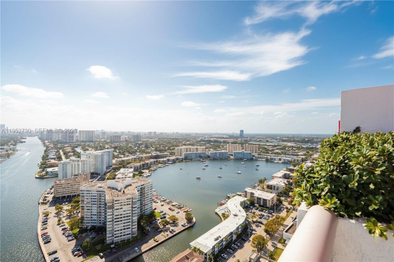 2602 E Hallandale Beach Blvd , Unit R707, Hallandale Beach, FL 33009 Photo