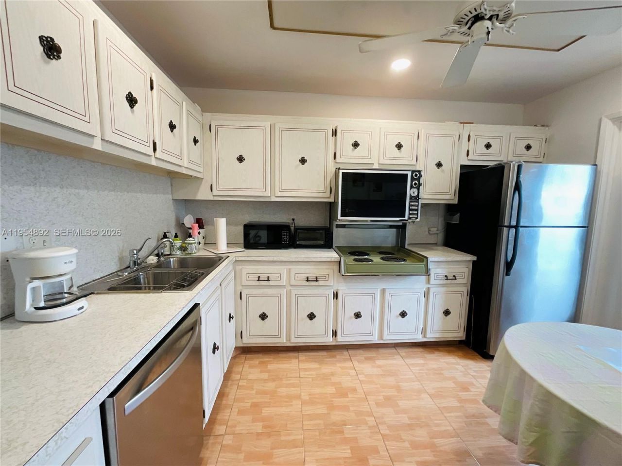1425 Atlantic Shores Blvd, Unit 209, Hallandale Beach, FL 33009 Photo