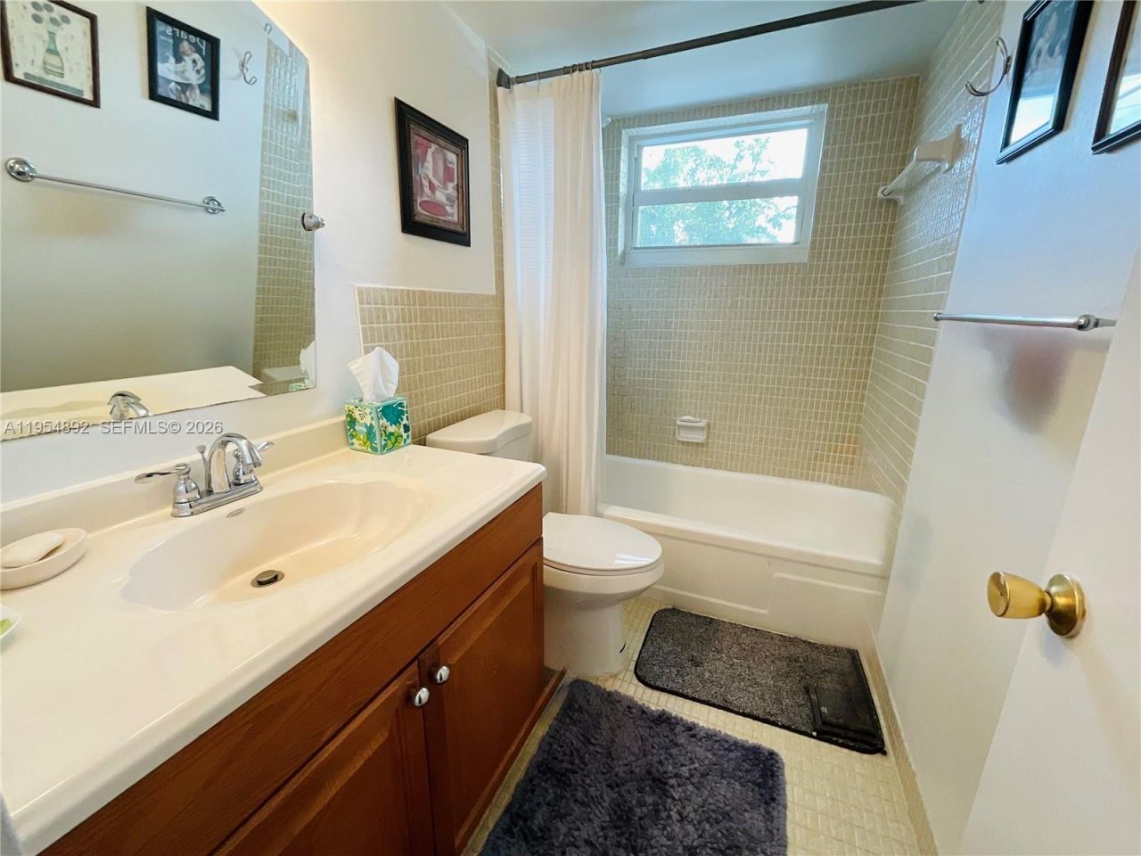 1425 Atlantic Shores Blvd, Unit 209, Hallandale Beach, FL 33009 Photo