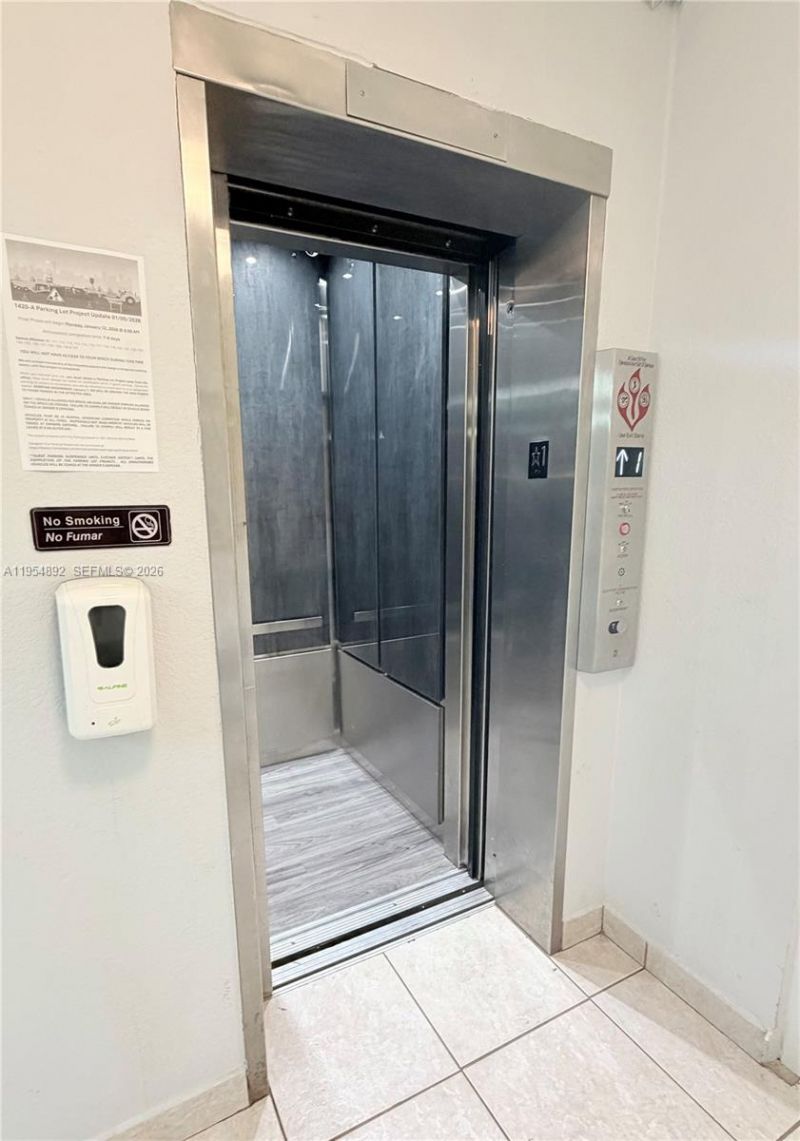 1425 Atlantic Shores Blvd, Unit 209, Hallandale Beach, FL 33009 Photo