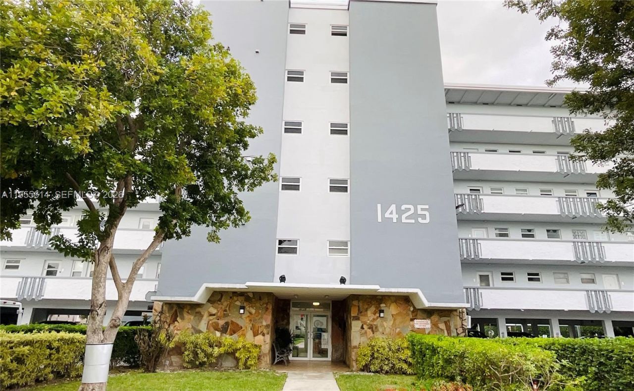 1425 Atlantic Shores Blvd, Unit 209, Hallandale Beach, FL 33009 Photo