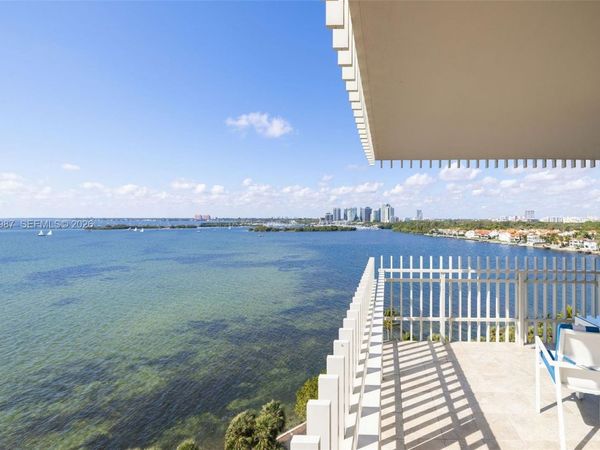 1 Grove Isle Dr , Unit A1102, Miami, FL 33133