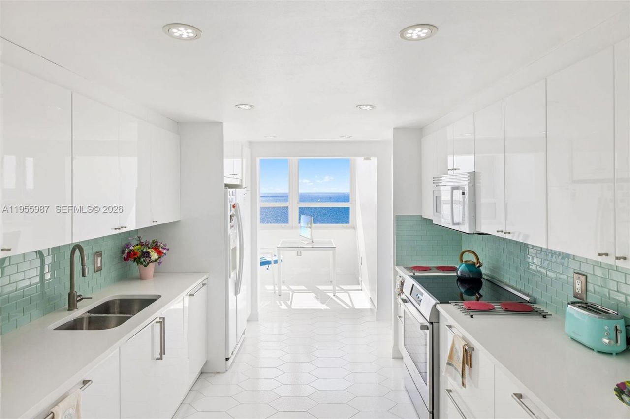 1 Grove Isle Dr , Unit A1102, Miami, FL 33133 Photo