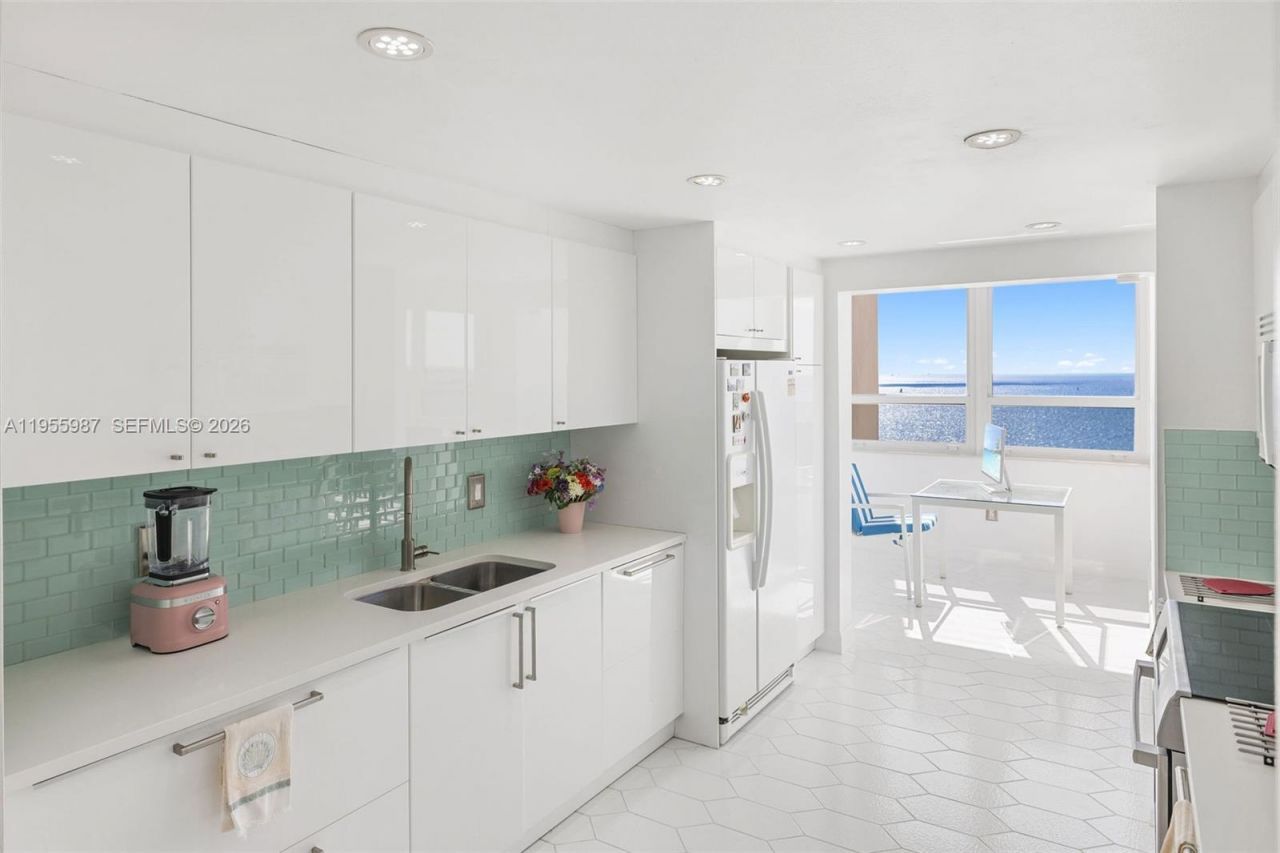 1 Grove Isle Dr , Unit A1102, Miami, FL 33133 Photo