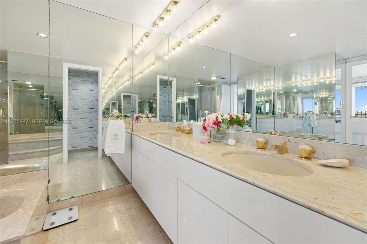 1 Grove Isle Dr , Unit A1102, Miami, FL 33133 Photo