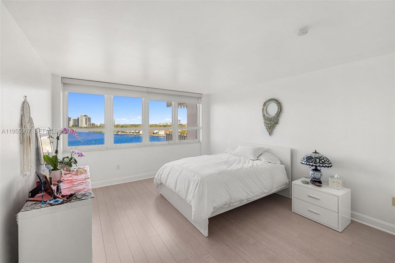 1 Grove Isle Dr , Unit A1102, Miami, FL 33133 Photo