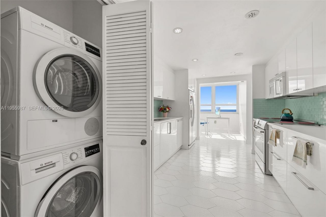 1 Grove Isle Dr , Unit A1102, Miami, FL 33133 Photo