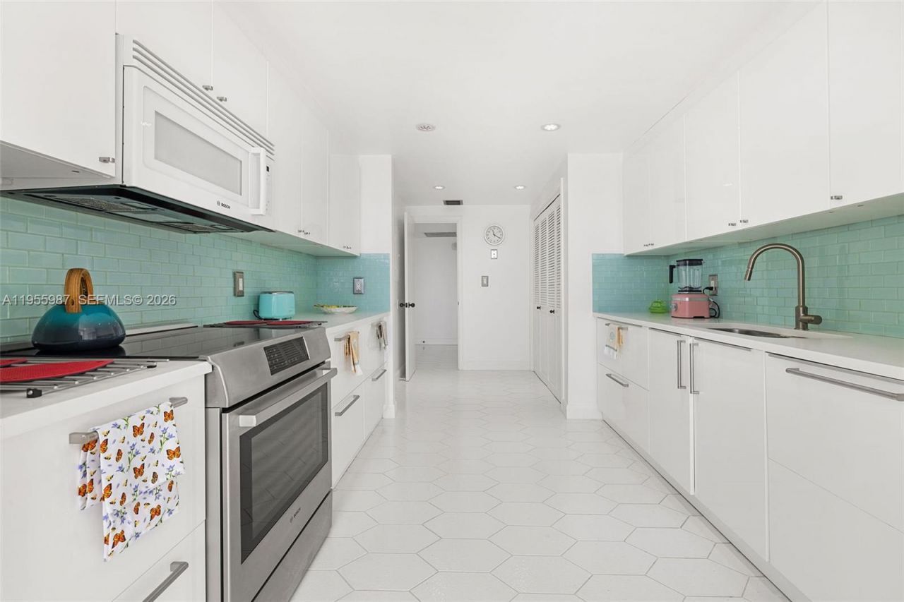 1 Grove Isle Dr , Unit A1102, Miami, FL 33133 Photo