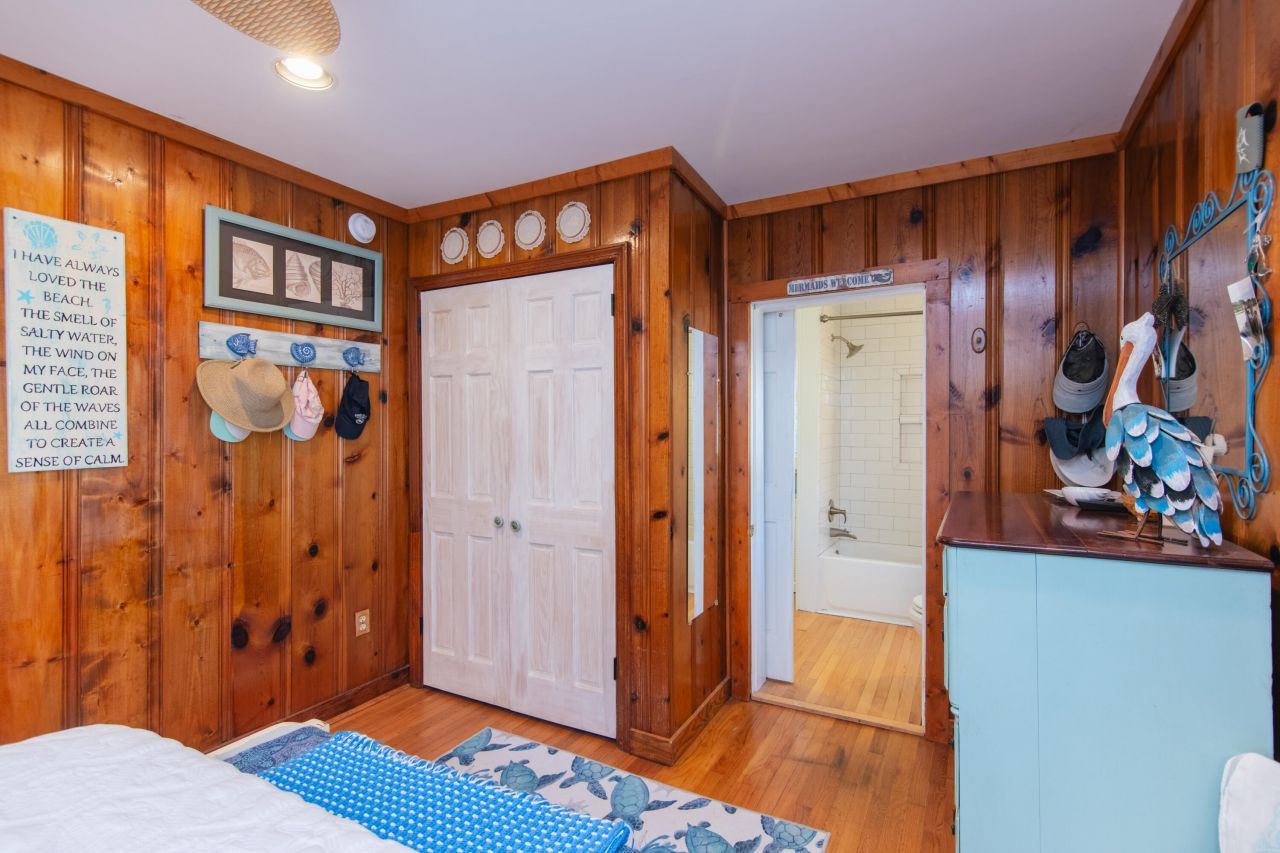 3304 Fort Street Photo 11