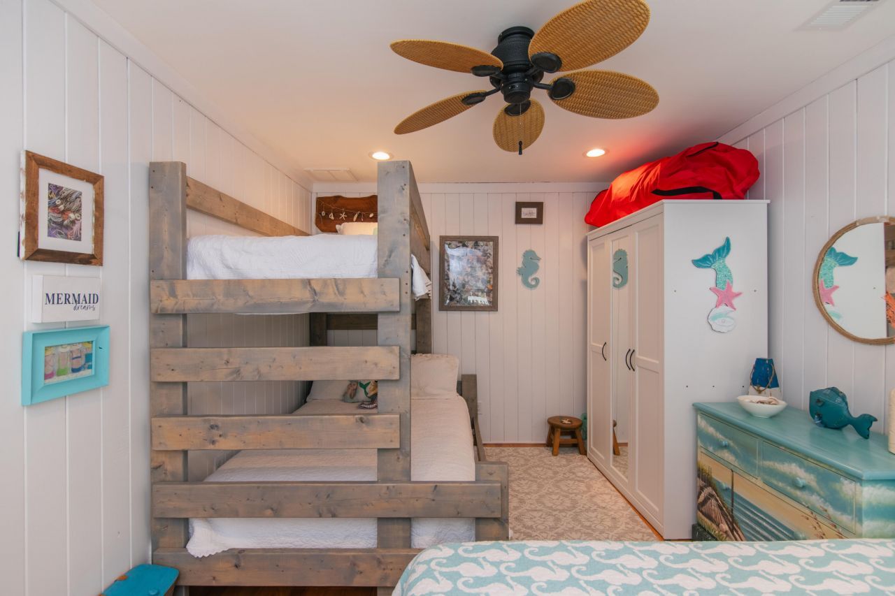 3304 Fort Street Photo 25