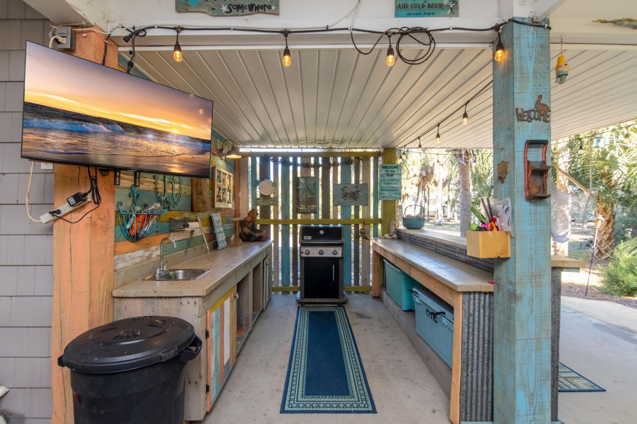 3304 Fort Street Photo 31