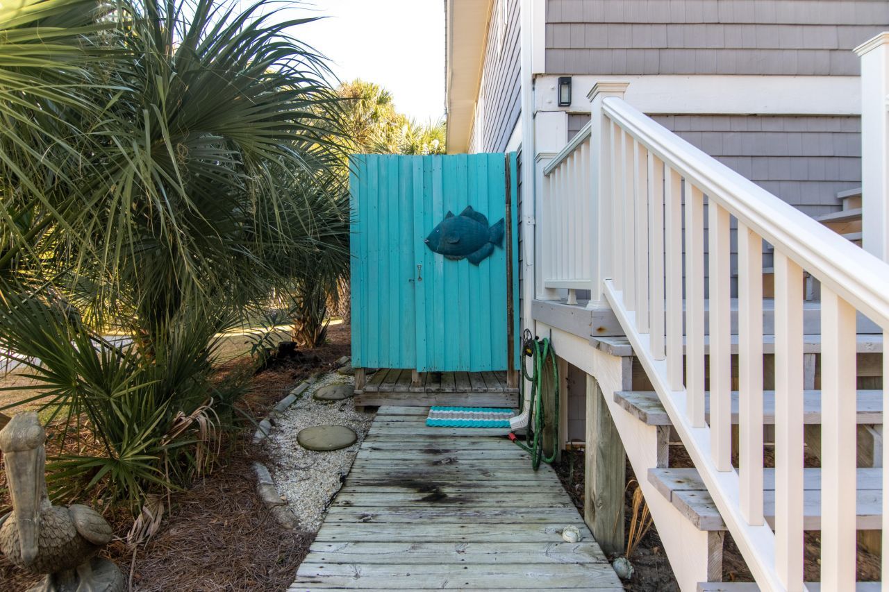 3304 Fort Street Photo 37