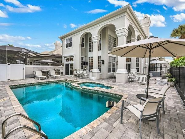 15303 Devon Green LN, NAPLES, FL 34110